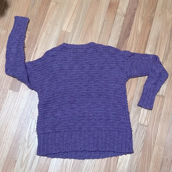 American Eagle Outfitters Crew Neck Sweater - Picture 2 of 4